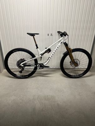 Commencal - Team, 2024