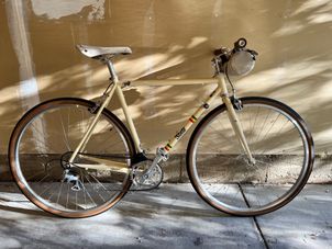 State Bicycle Co. - Bob Marley 4130 Road+ Rasta-Stripe Tan 8-Speed 2024, 2024