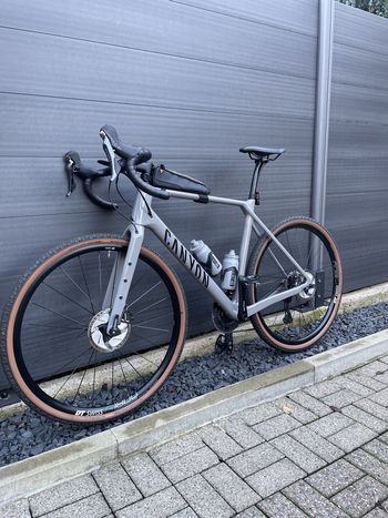 Used Canyon Grizl CF SL 8 2022 Road & Gravel, Light Gray — image 1 of 6