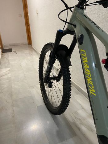 Commencal META POWER 29 ESSENTIAL 2021 2021 Mountainbike usato, Verde — immagine 4 di 7