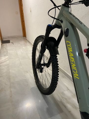 Käytetty Commencal META POWER 29 ESSENTIAL 2021 2021 Mountainbike — kuva 4 / 7