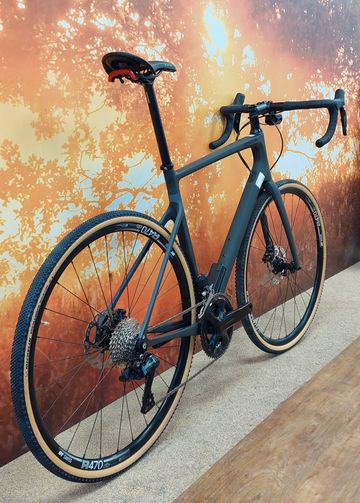 Cannondale Synapse Carbon 2 LE 2022 2022 Road & Gravel usato, Nero — immagine 2 di 4