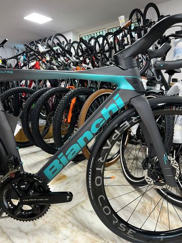Used Bianchi Oltre RC Durace Di2 2025 Road & Gravel, Black — image 8 of 10