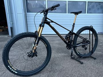 Used Mondraker 20th Edition Unlimited 2024 Mountainbike, Black — image 4 of 16