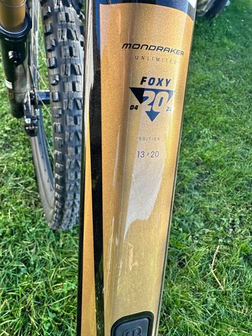 Used Mondraker 20th Edition Unlimited 2024 Mountainbike, Black — image 6 of 16