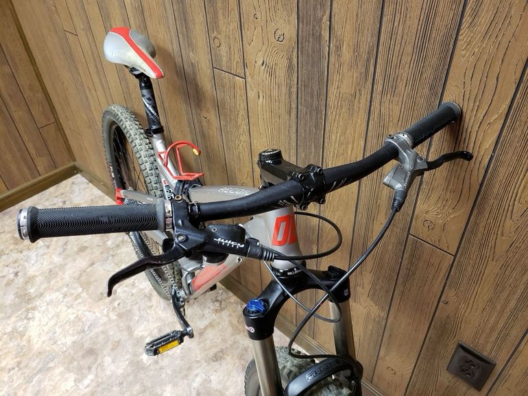 Diamondback mountain bike handlebars online