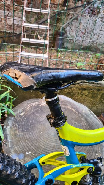 Used Giant Reign 27.5 2 2016 2016 Mountainbike, Blu — image 7 of 15