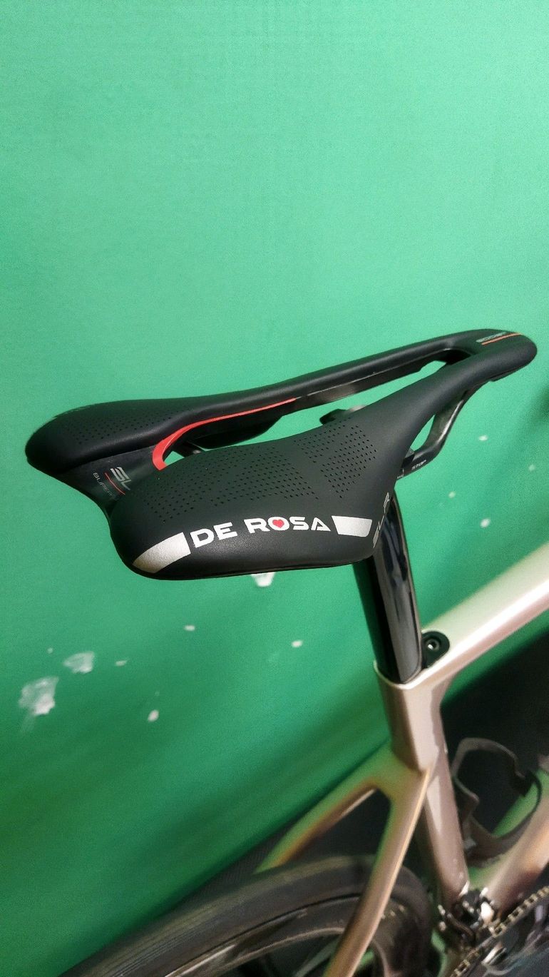 De Rosa Merak carbon used in M | buycycle