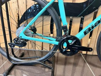 Used Bianchi Specialissima COMP 105 Di2 2024 2024 Road & Gravel — image 3 of 3