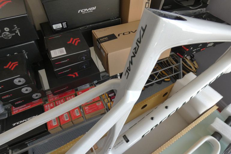 Used Specialized Tarmac SL7 Frameset 2022 2022 Road & Gravel, White — image 20 of 33