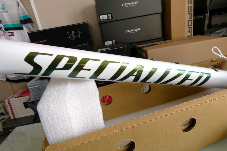 Used Specialized Tarmac SL7 Frameset 2022 2022 Road & Gravel, White — image 8 of 33