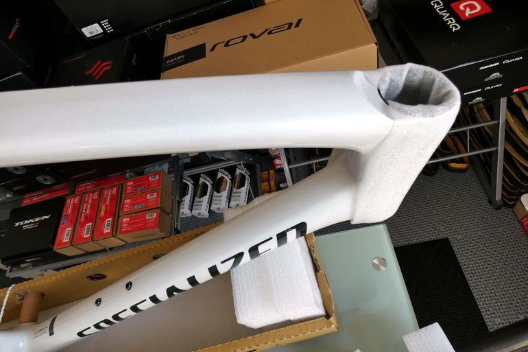 Used Specialized Tarmac SL7 Frameset 2022 2022 Road & Gravel, White — image 24 of 33