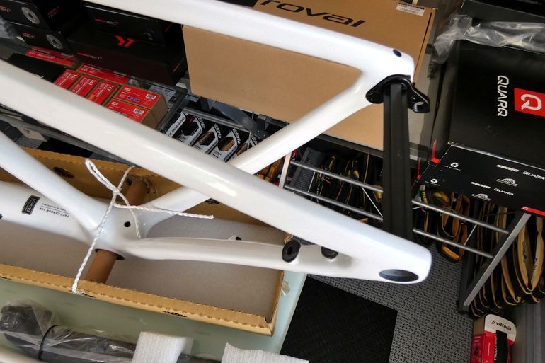 Used Specialized Tarmac SL7 Frameset 2022 2022 Road & Gravel, White — image 16 of 33