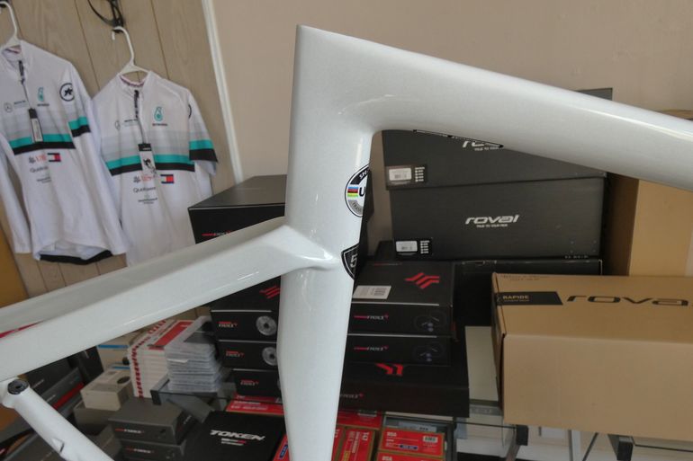 Used Specialized Tarmac SL7 Frameset 2022 2022 Road & Gravel, White — image 21 of 33
