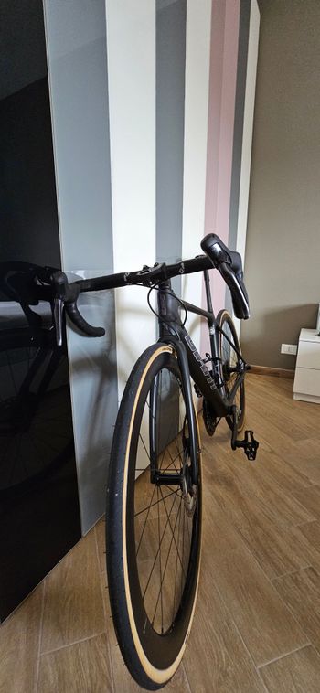 Used Giant TCR Advanced SL, Disc 1 Di2 2023 2023 Road & Gravel, Black — image 4 of 6