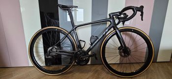 Used Giant TCR Advanced SL, Disc 1 Di2 2023 2023 Road & Gravel, Black — image 1 of 6