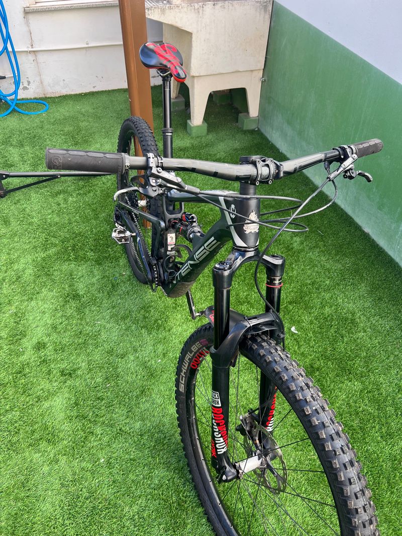 Intense CARBINE PRO 2019 2019 Mountainbike usato, Nero — immagine 3 di 4