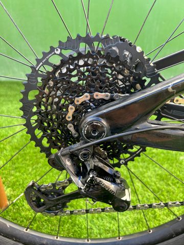 Intense CARBINE PRO 2019 2019 Mountainbike usato, Nero — immagine 4 di 4