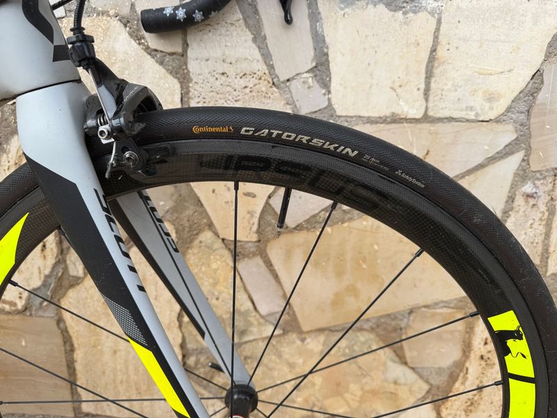 Used Scott Addict 10 2017 2017 Road & Gravel, Light Gray — image 5 of 5