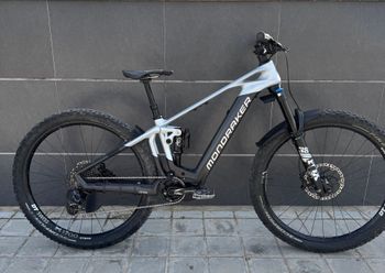 Mondraker Crafty SRAM GX Eagle AXS 2022 Mountainbike de segunda mano, Gris claro — imagen 3 de 8