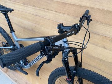 Used Bottecchia Gardena 29 2022 Mountainbike, Light Gray — image 6 of 10