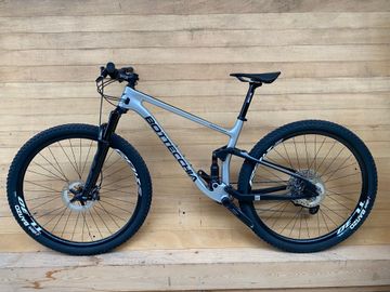 Used Bottecchia Gardena 29 2022 Mountainbike, Light Gray — image 2 of 10