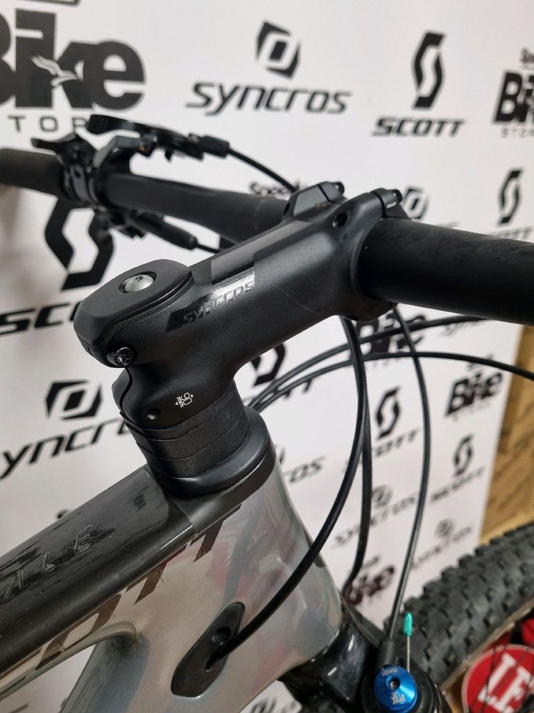 Used Scott Scale 920 2022 2022 Mountainbike, Light Gray, 29 — image 8 of 11