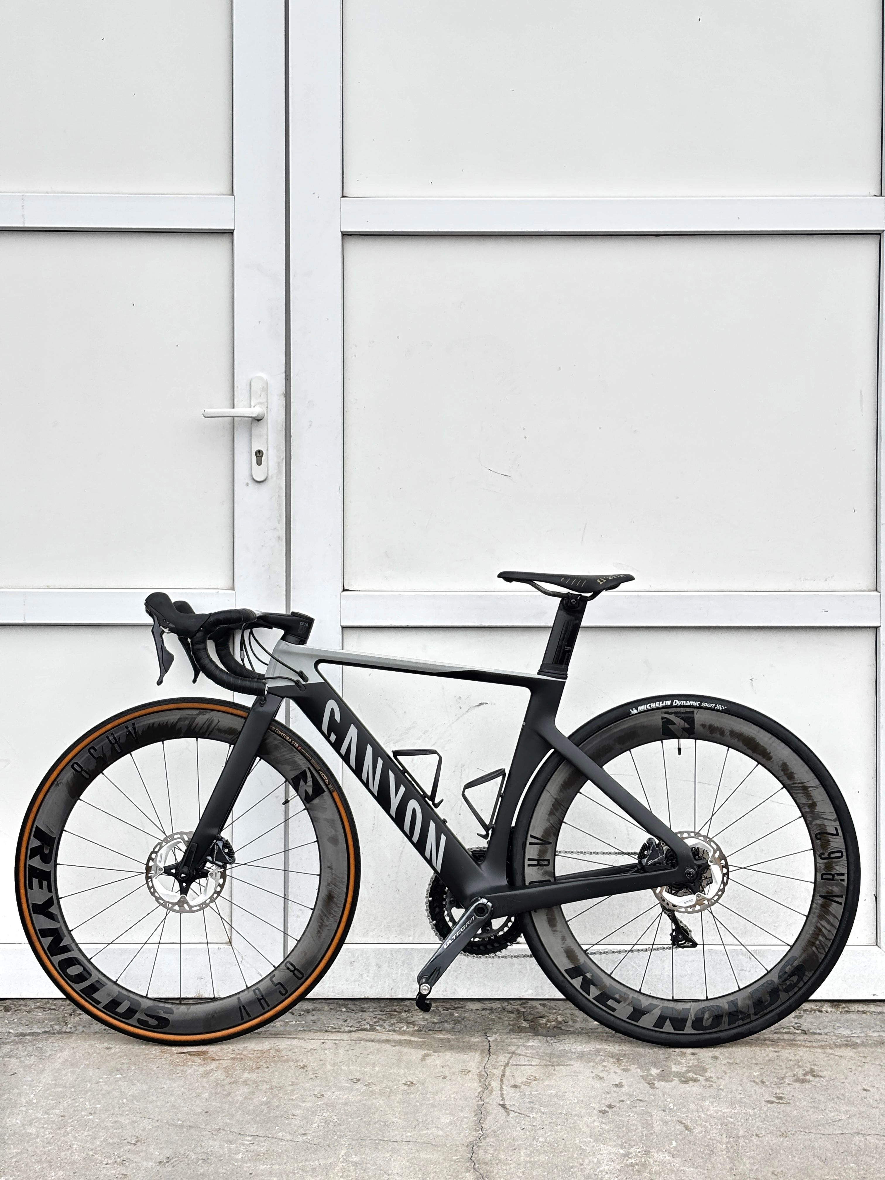 Canyon Aeroad CF SL 8 Disc used in XS | buycycle