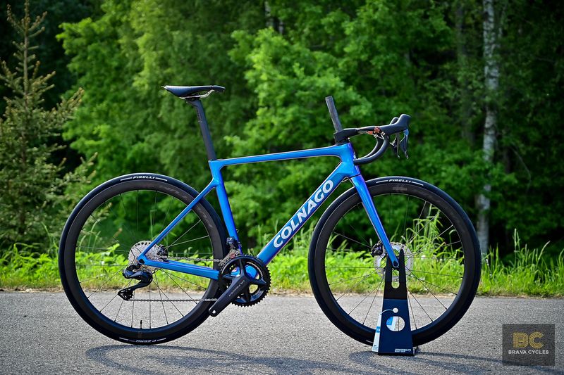 Used Colnago V4Rs Ultegra Di2 8100| Fulcrum Wind 42 2024 Road & Gravel, Blue — image 4 of 8
