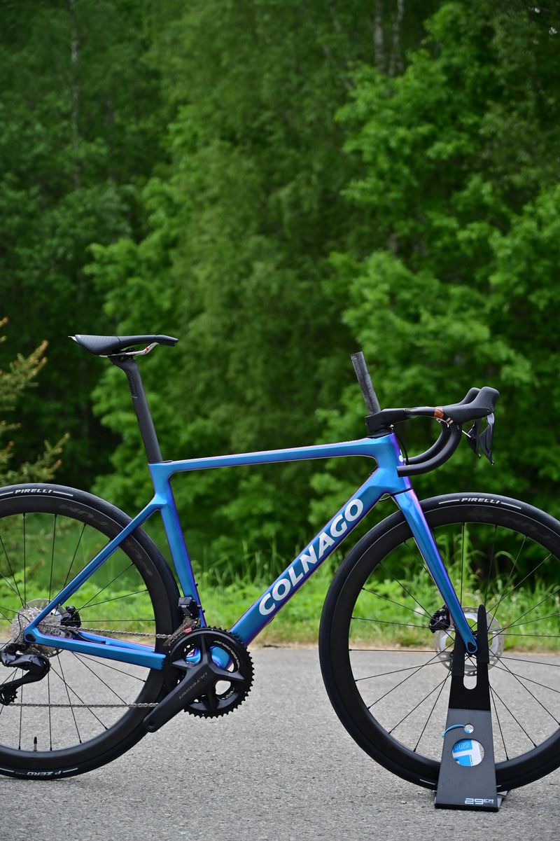 Used Colnago V4Rs Ultegra Di2 8100| Fulcrum Wind 42 2024 Road & Gravel, Blue — image 2 of 8