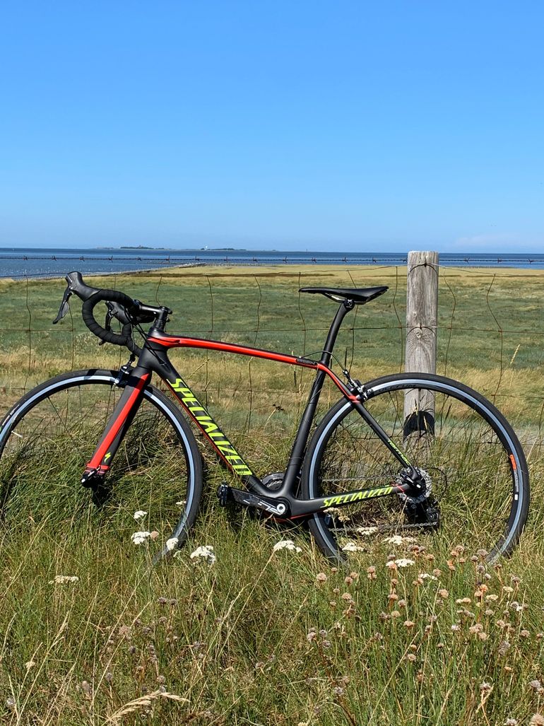Used Specialized Women's Tarmac Disc Comp 2019 2019 Road & Gravel, Black — image 4 of 4