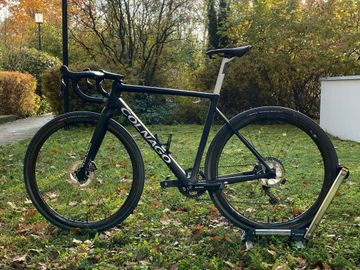 Used Colnago GRX 810 Di2 / Ultegra Di2 Disc 2022 Road & Gravel, Black — image 2 of 9