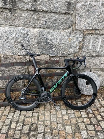 Used Giant Propel Advanced, Pro Disc 0 2022 2022 Road & Gravel