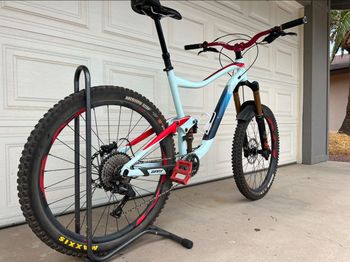 Used Giant Trance 3 2019 2019 Mountainbike, White, 27.5 — image 3 of 11