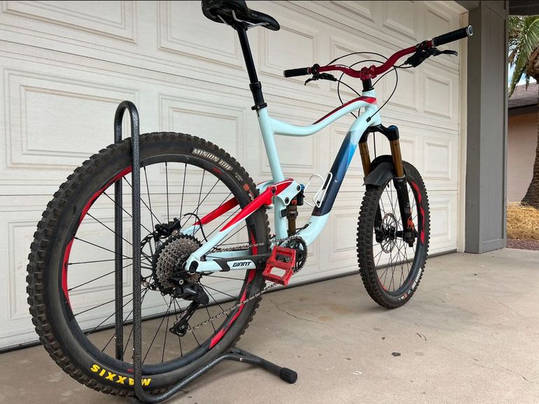 Used Giant Trance 3 2019 2019 Mountainbike, White, 27.5 — image 3 of 11