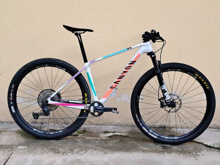 Used Canyon Exceed CF 6 2022 2022 Mountainbike, Weiß, 29 — image 1 of 8