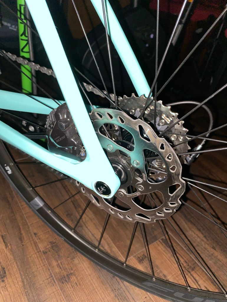 Used Bianchi Sprint - 105 Di2 2024 Road & Gravel, Blue — image 5 of 7