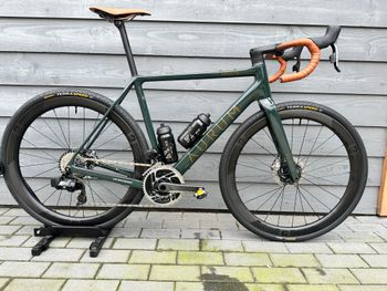 Used Aurum Manto 2024 Road & Gravel, Green — image 1 of 11