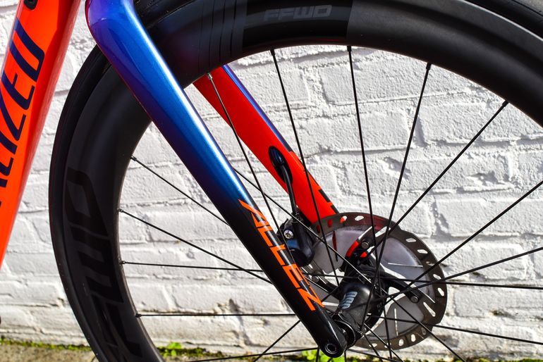 Used Specialized Allez Sprint Comp Disc 2021 Road & Gravel, Red — image 10 of 20