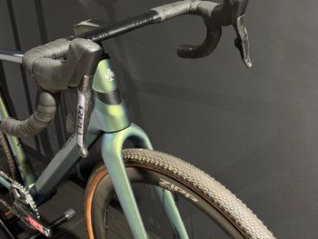 Used Colnago C68 GRAVEL MIS TELAIO 510 2024 Road & Gravel, Green — image 5 of 6