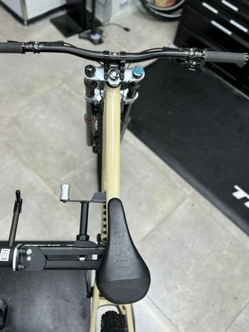 Used Commencal FURIOUS RIDE 2021 2021 Mountainbike, Black, 27.5 — image 9 of 12