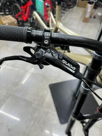 Used Commencal FURIOUS RIDE 2021 2021 Mountainbike, Black, 27.5 — image 6 of 12