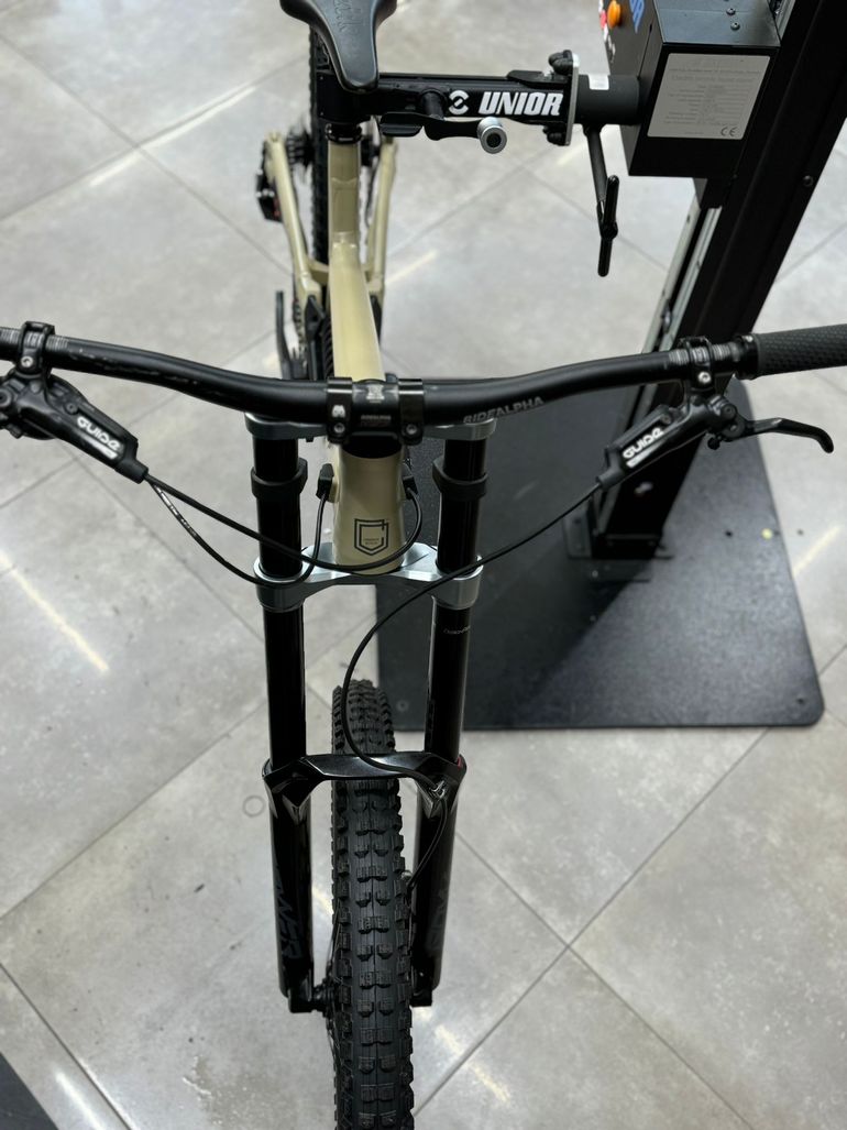 Used Commencal FURIOUS RIDE 2021 2021 Mountainbike, Black, 27.5 — image 10 of 12