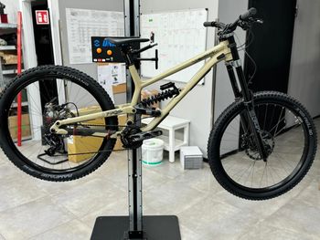 Used Commencal FURIOUS RIDE 2021 2021 Mountainbike, Black, 27.5 — image 1 of 12