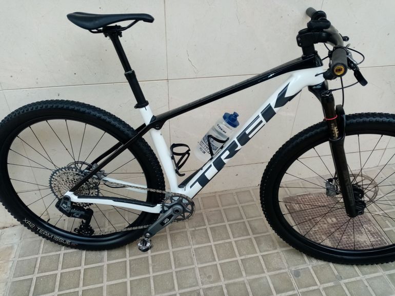 Used Trek Procaliber 9.7 AXS ML 2024 2024 Mountainbike, White — image 1 of 7
