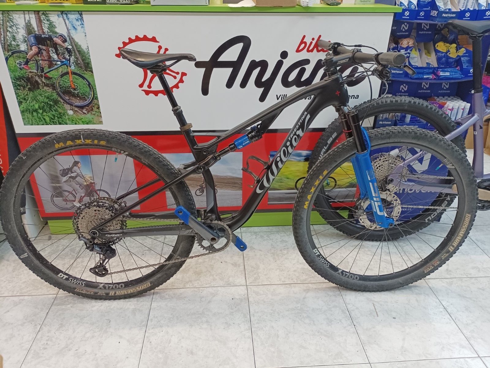 VTT Tout Suspendu Wilier Urta SLR M - Carbone - 12 Vitesses - Noir - Taille M
