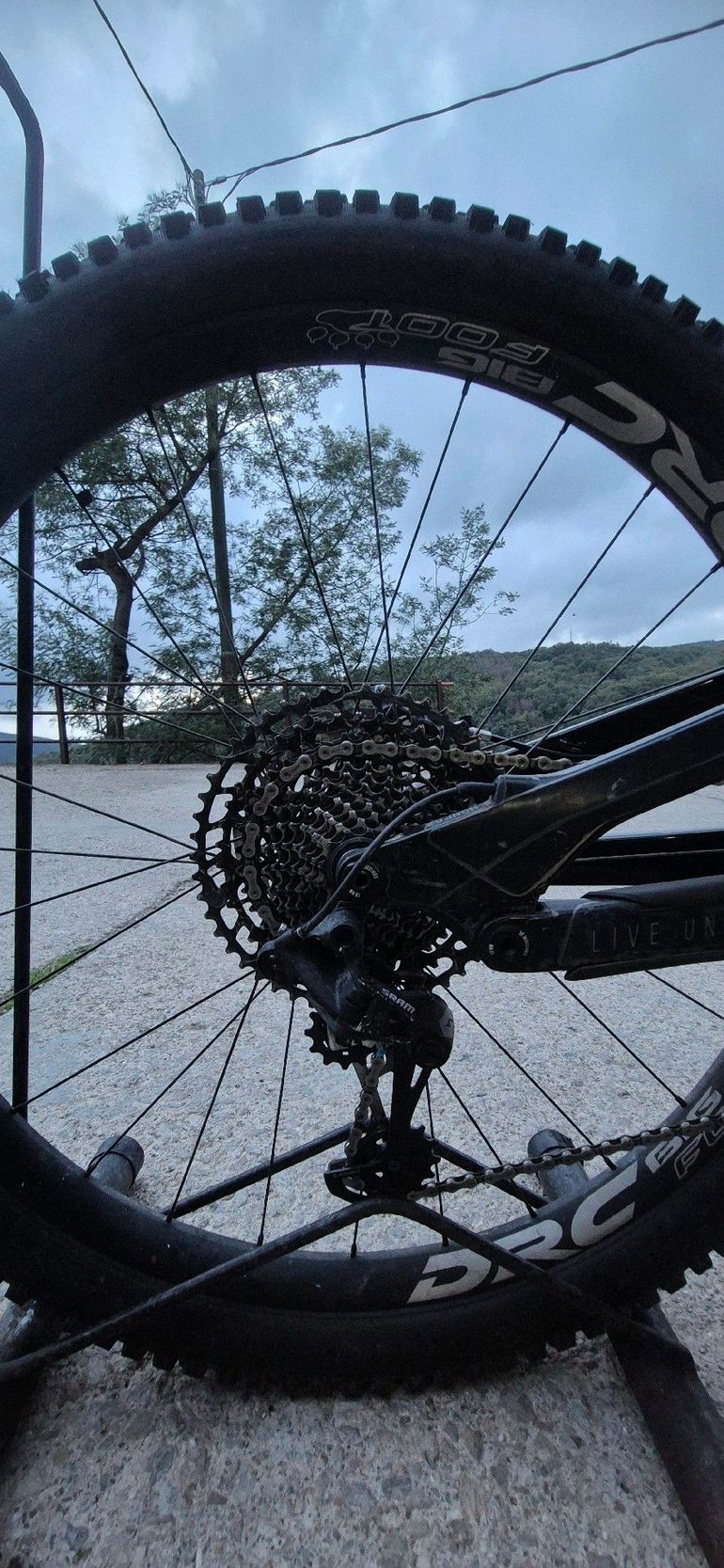 Used YT Industries CAPRA Comp 29 2020 2020 Mountainbike, Black, 29 — image 5 of 7