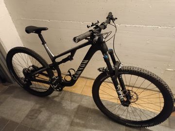 Canyon Neuron 7 2021 taglia XL 2021 Mountainbike usato, Nero — immagine 2 di 3