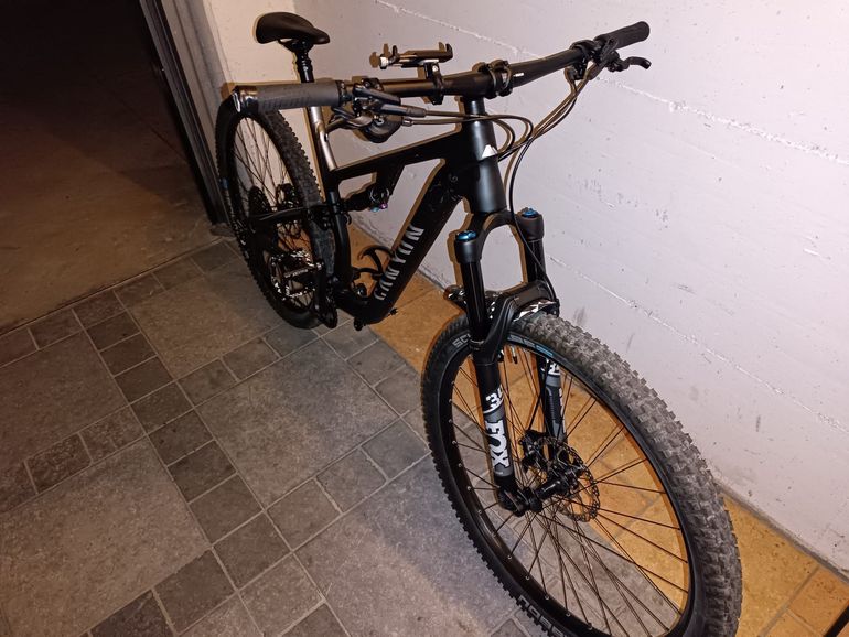 Used Canyon Neuron AL 7.0 2020 2020 Mountainbike, Black, 29 — image 3 of 3