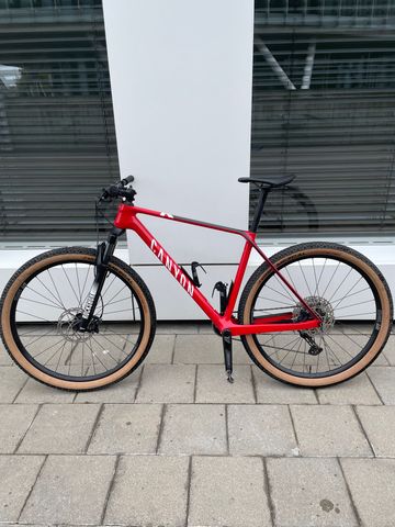 Used Canyon Exceed CF 5 2022 2022 Mountainbike, Red, 29 — image 2 of 10